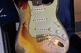 Fender 2023 Custom Shop Wildwood 10 61 Stratocaster Super Heavy Relic Faded 3 Tone Sunbusrt-3.jpg